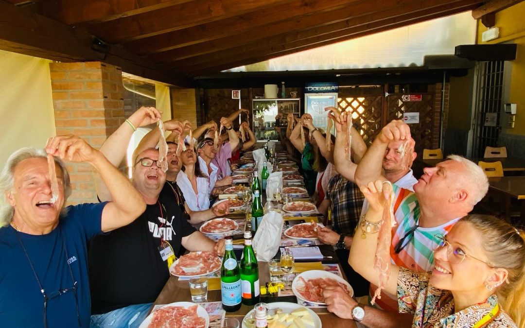 I membri della Camera di Commercio di Békéscsaba hanno visitato il Prosciuttificio Bagatto